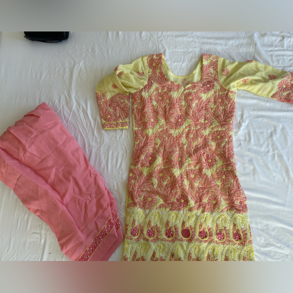 Salwar kameez WITHOUT dupatta